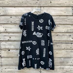 Boxy black and white fish print dress size large